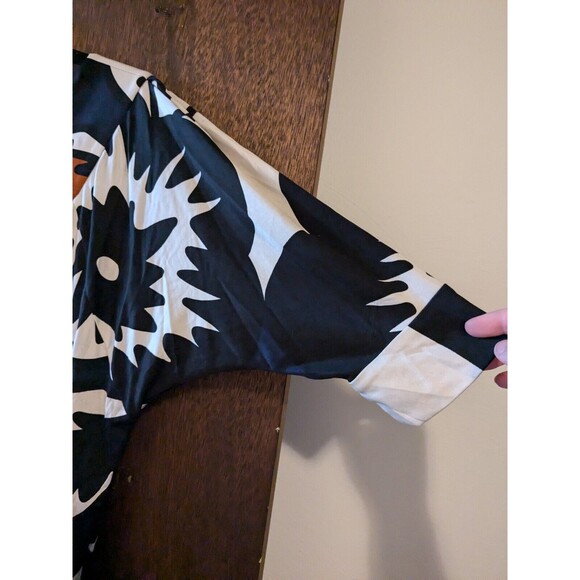 4/$12 Diane Von Furstenberg Size 4 Silk/Nylon Dress - Picture 2 of 5